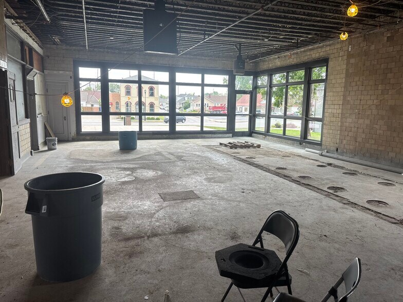 More Photos Of 425 N Harrison St, Shelbyville Apartments For Lease