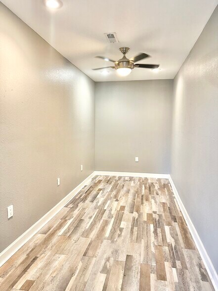 More Photos Of 2424 Southmore Blvd, Houston Medical For Lease