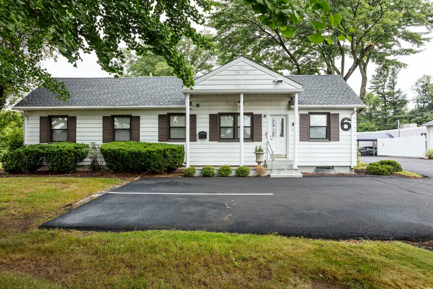 More Photos Of 216 Congers Rd, New City Office For Sale