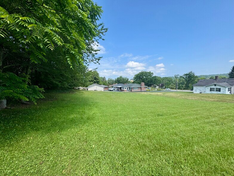 More Photos Of 1388 Ritter Dr, Daniels Freestanding For Sale