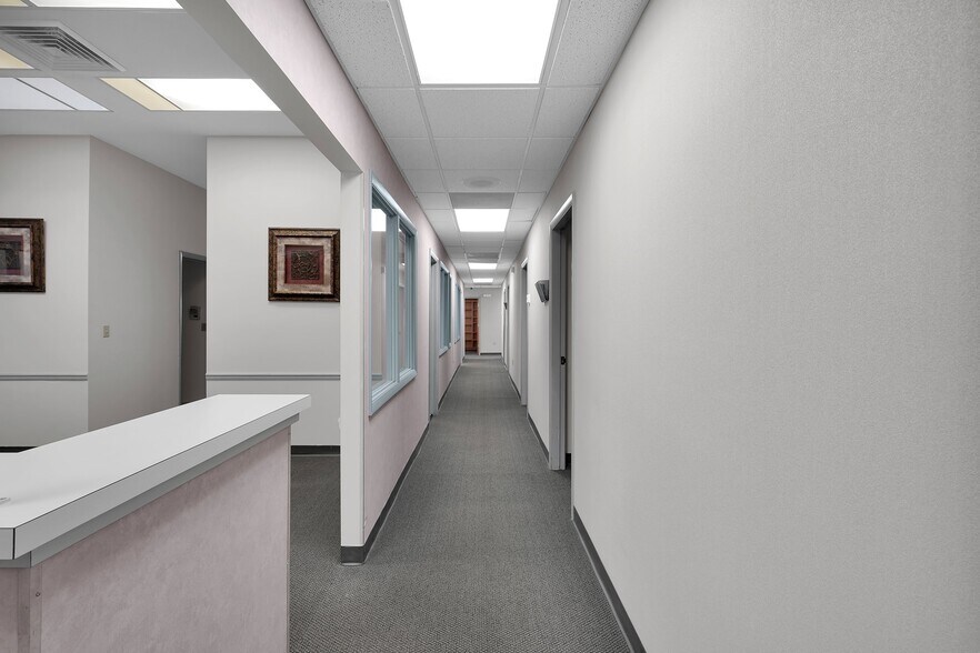 More Photos Of 3599 University Blvd S, Jacksonville Medical For Sale