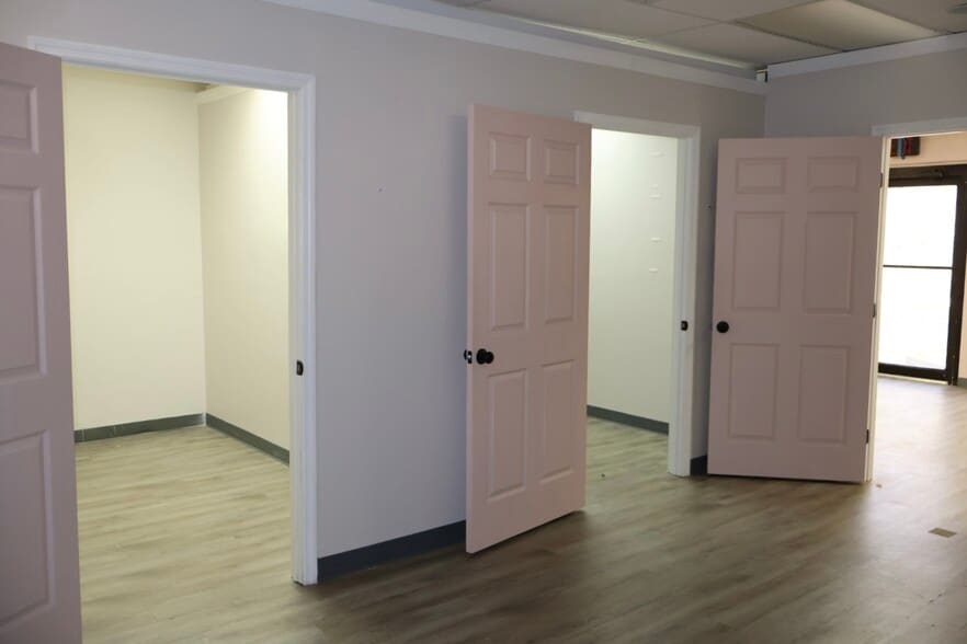 More Photos Of 13555 Automobile Blvd, Clearwater Medical For Lease