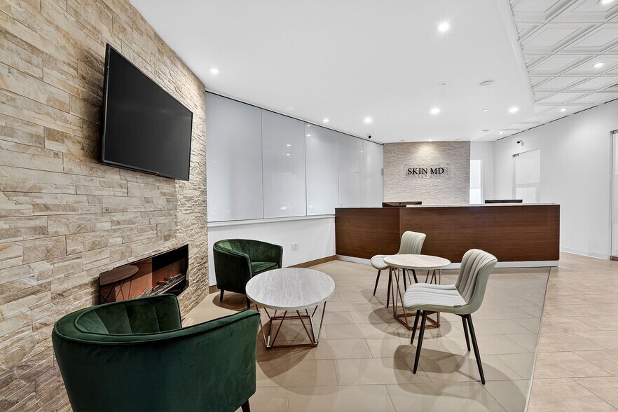 More Photos Of 3075 Hospital Gate, Oakville Medical For Sale