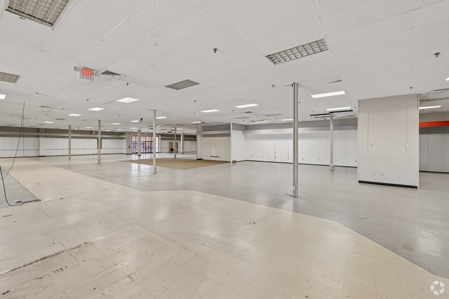 More Photos Of 4600 S Medford Dr, Lufkin General Retail For Sale