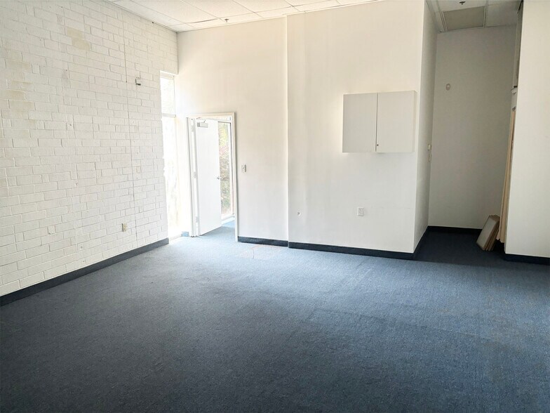 More Photos Of 1200 Sam Rittenberg Blvd, Charleston Supermarket For Lease