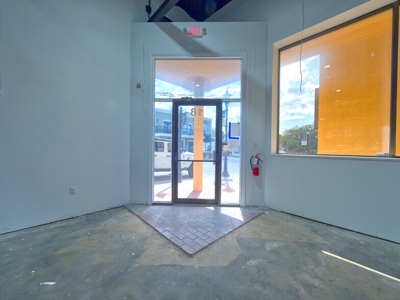 More Photos Of 18 S Main St, Brooksville Office For Lease