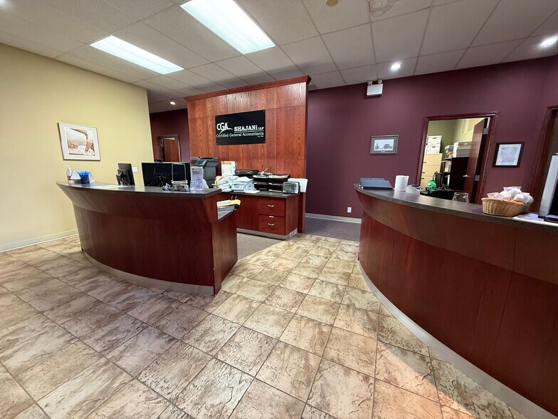 More Photos Of 5212 48 St, Red Deer Office For Sale