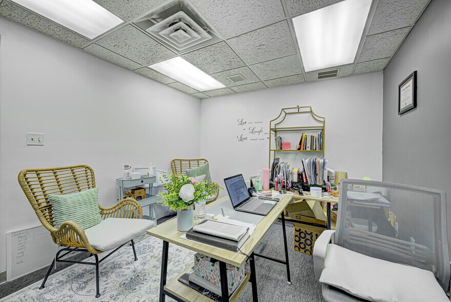 More Photos Of 241 S State Ave, Indianapolis Warehouse For Sale