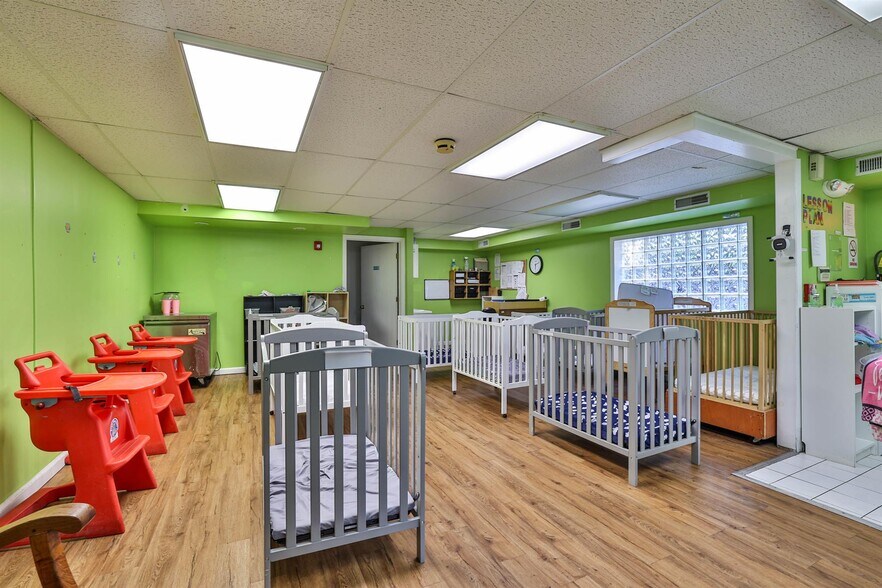 More Photos Of 2651 Highland Ave, Cincinnati Medical For Sale