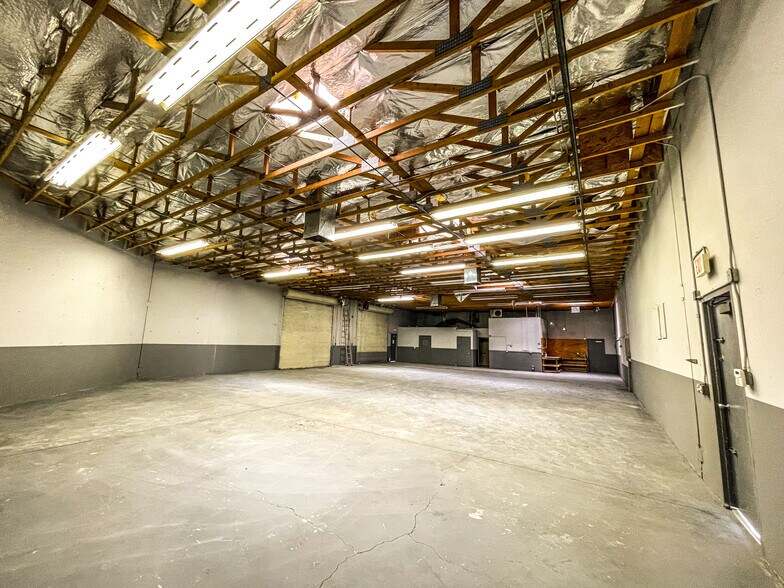 More Photos Of 1675 S Mojave Rd, Las Vegas Warehouse For Sale