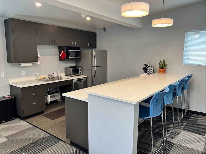 More Photos Of 2002 Madison St, Everett Coworking Space