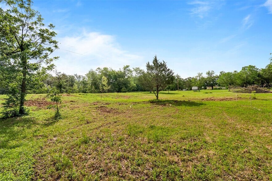 More Photos Of TBD Belton Street, McDade Land For Sale