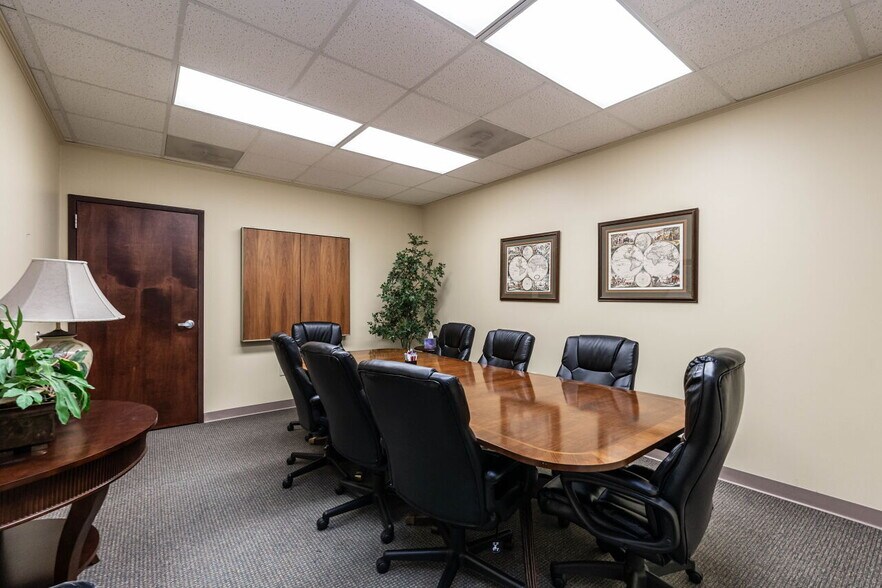More Photos Of 4030 Wake Forest Rd, Raleigh Office For Sale