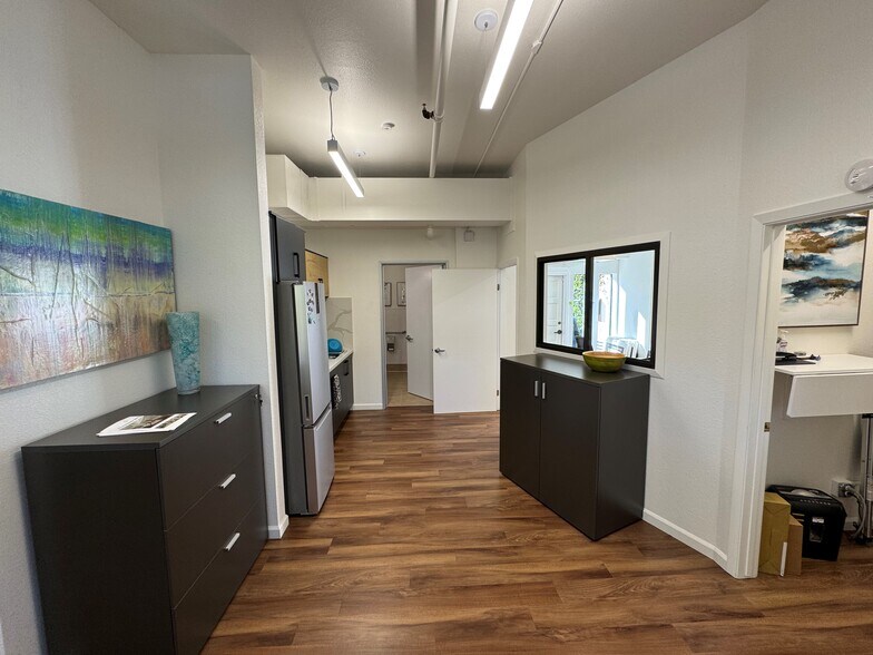 More Photos Of 208-210 Redwood Ave, Corte Madera Office For Lease