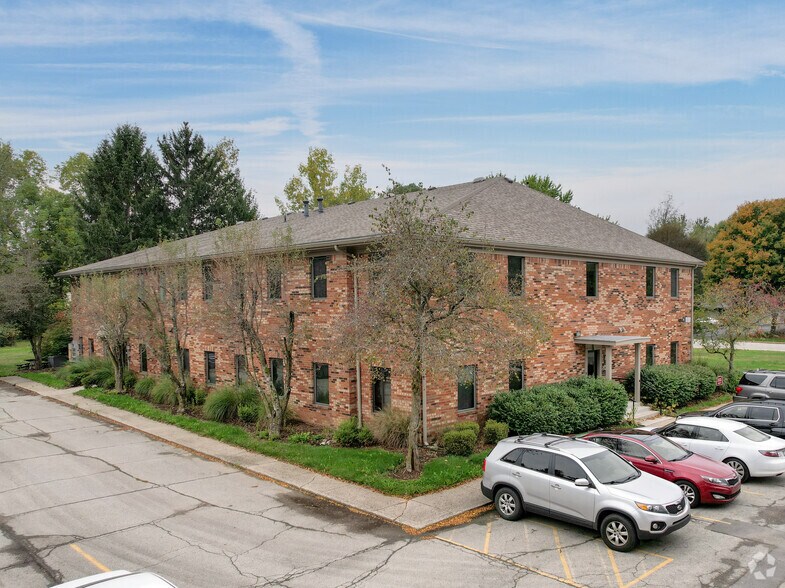 More Photos Of 9595 Whitley Dr, Indianapolis Office For Lease