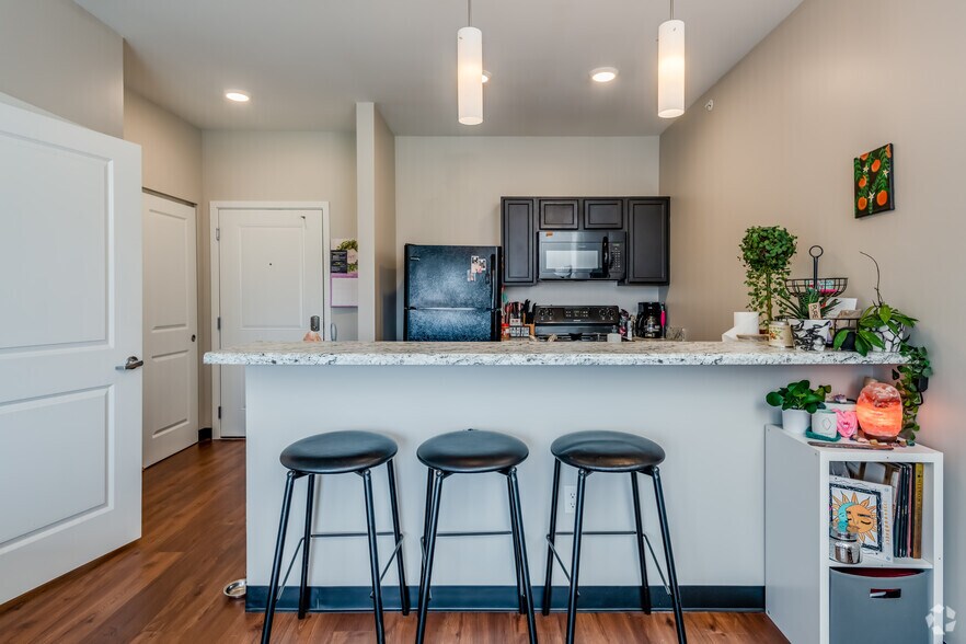 More Photos Of 482 Marion Rd, Oshkosh Apartments For Sale