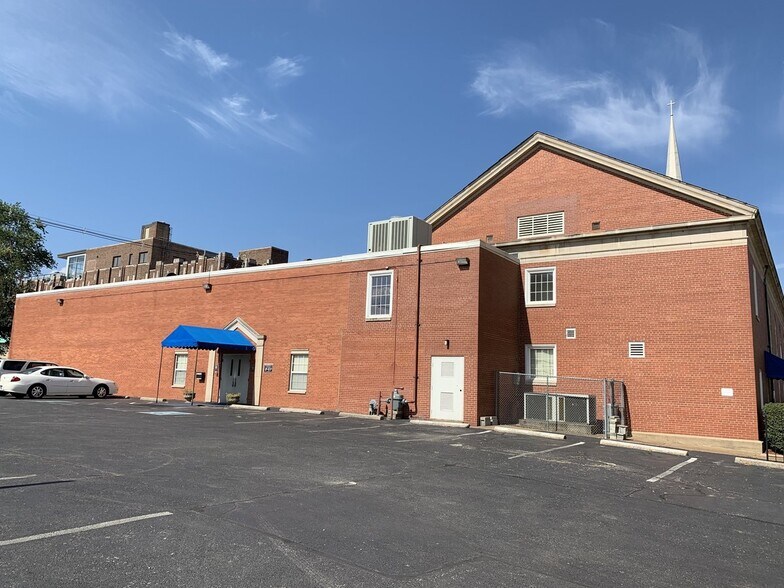 More Photos Of 121 Walnut St, Evansville Religious Facility For Sale
