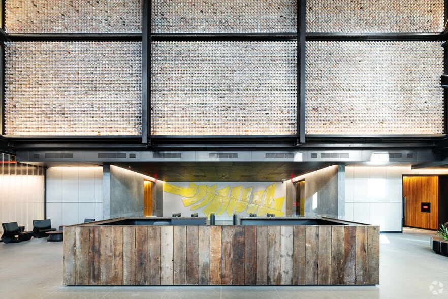 More Photos Of 300 Kent Ave, Brooklyn Office For Lease