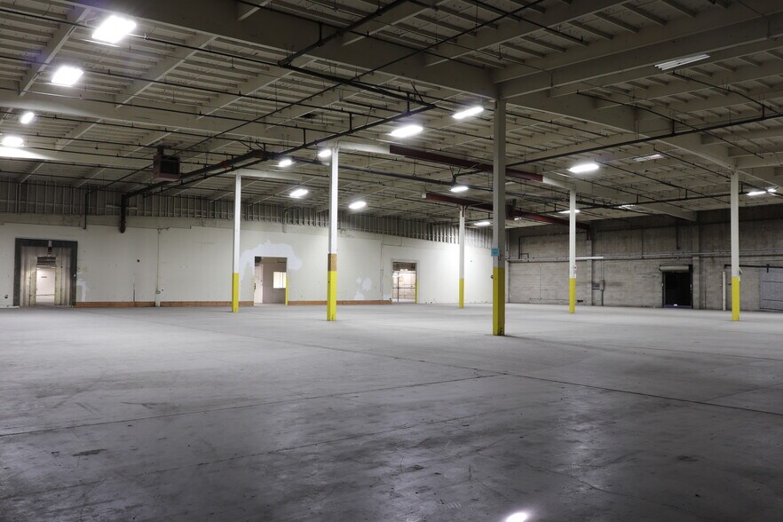 More Photos Of 1931 G St, Fresno Warehouse For Sale