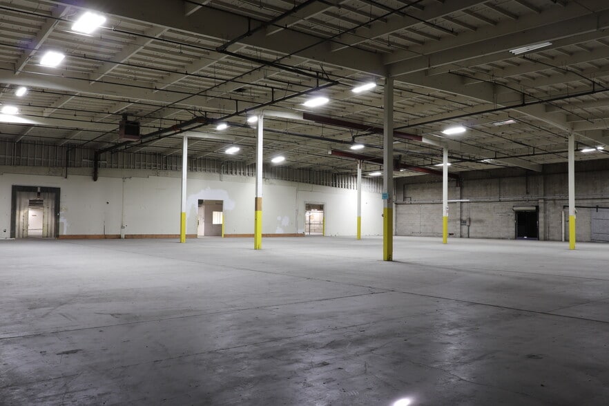 More Photos Of 1931 G St, Fresno Warehouse For Sale