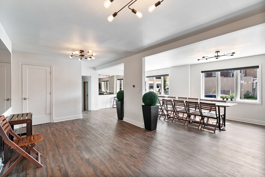 More Photos Of 839 Erie E, Windsor Restaurant For Sale