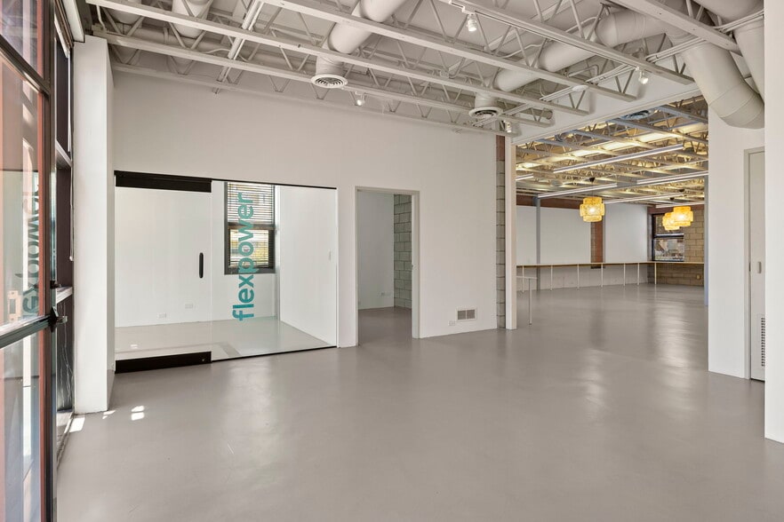 More Photos Of 2110 Main St, Santa Monica Loft Creative Space For Sale