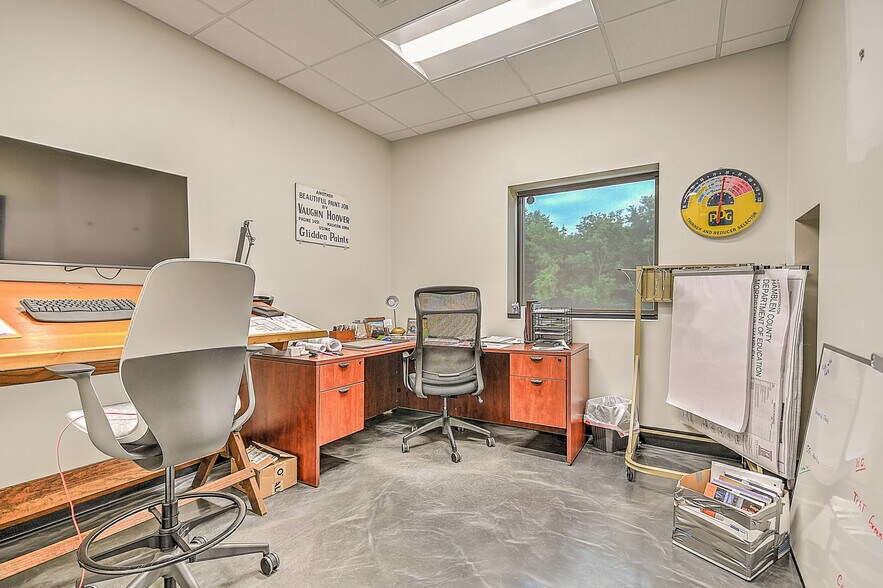 More Photos Of 915 Millennium Ct, Blountville Warehouse For Sale