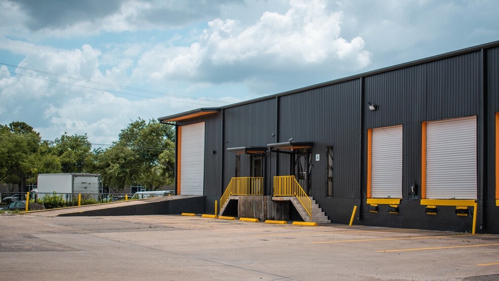 More Photos Of 12826 Hempstead Rd, Houston Unknown For Lease
