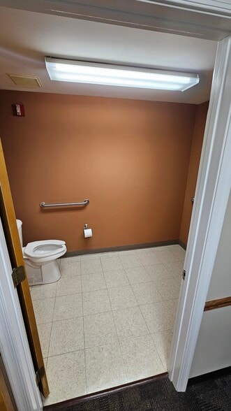 More Photos Of 7131 Rising Sun Ave, Philadelphia Office For Lease