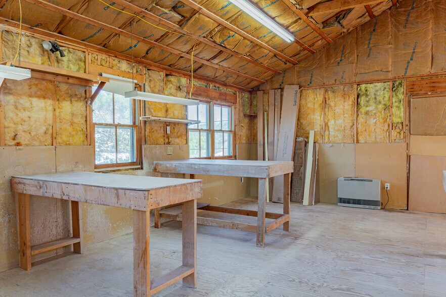 More Photos Of 15 Epps St, Portland Storefront For Sale