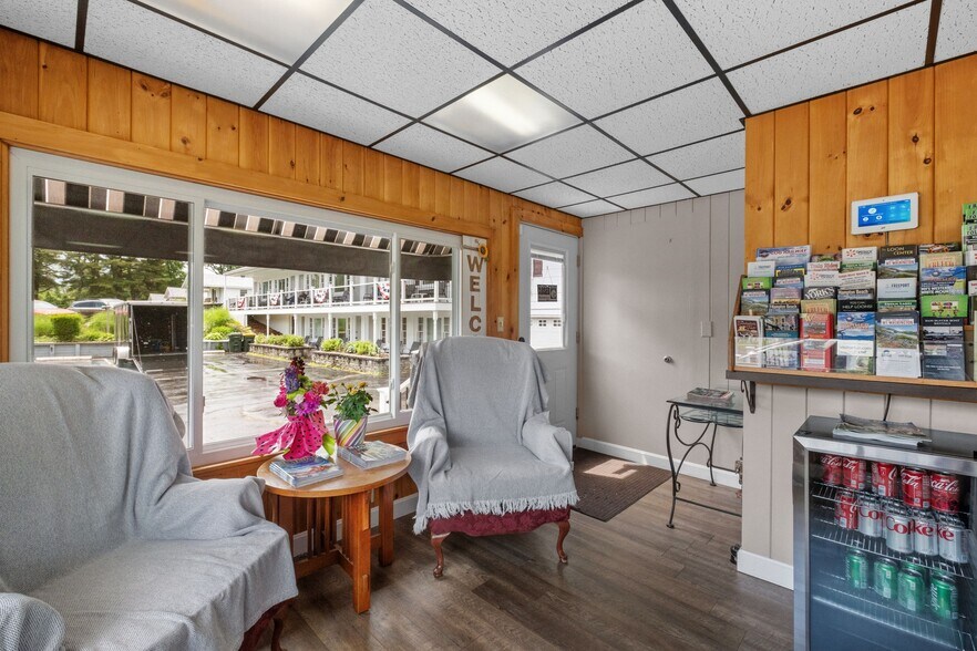 More Photos Of 291 Endicott St N, Laconia Hotel For Sale