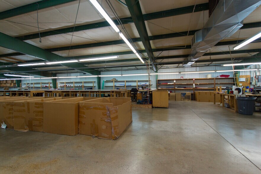 More Photos Of 1453 Johnson Ave, New Hope Manufacturing For Sale