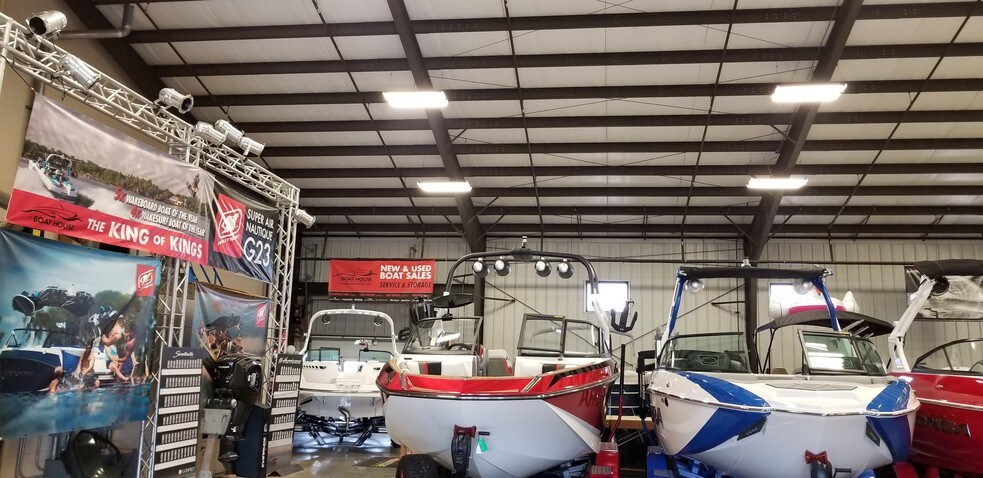 More Photos Of 2101 Route 176, Prairie Grove Showroom For Sale