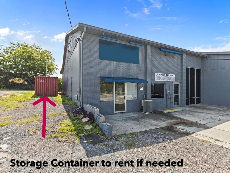 More Photos Of 18508-18510 US Highway 19, Hudson Light Manufacturing For Lease