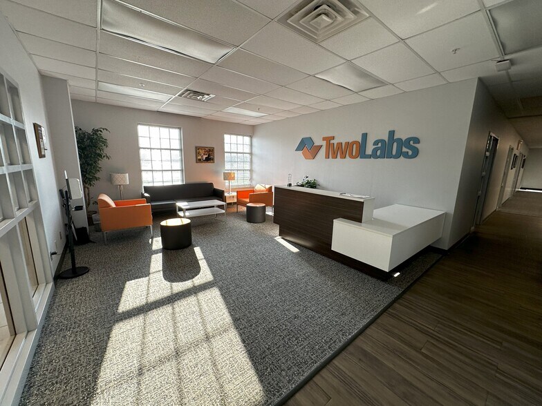 More Photos Of 110 Riverbend Ave, Lewis Center Office For Lease