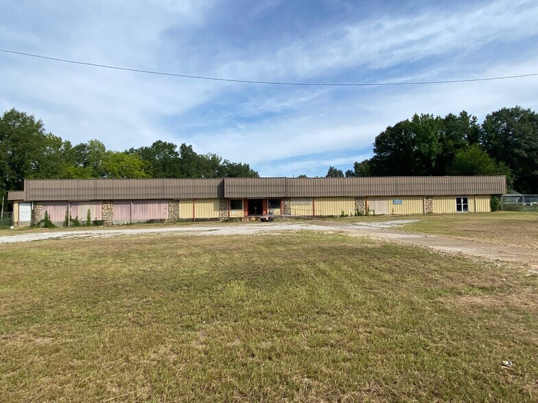 More Photos Of 2826 Highway 178, Tupelo Light Distribution For Lease
