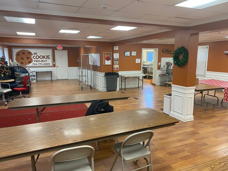 More Photos Of 19621 Wood St, Melvindale Religious Facility For Sale