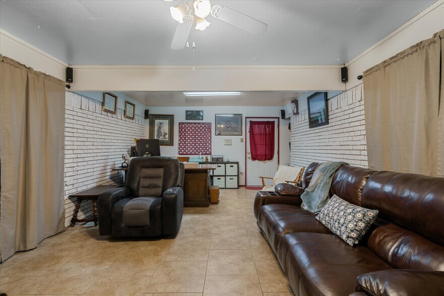 More Photos Of 28323 Interstate, Wills Point Restaurant For Sale