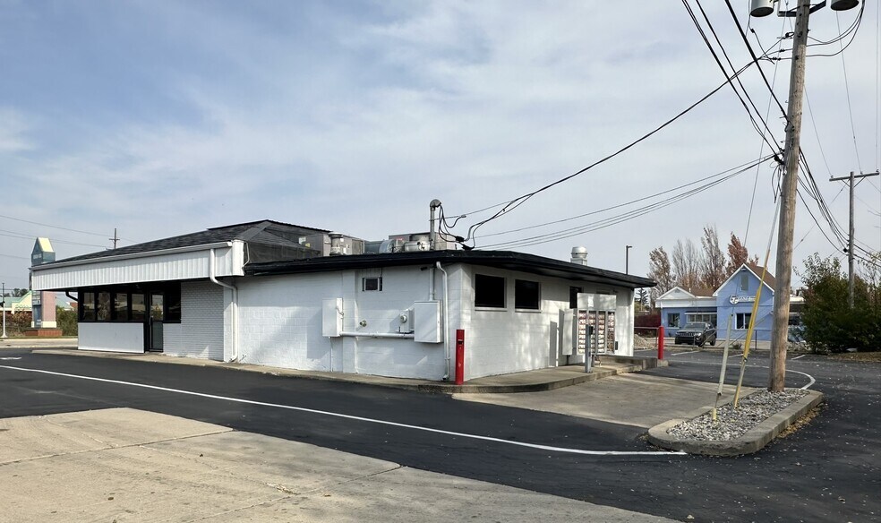 More Photos Of 2835 Washtenaw Ave, Ypsilanti Restaurant For Lease