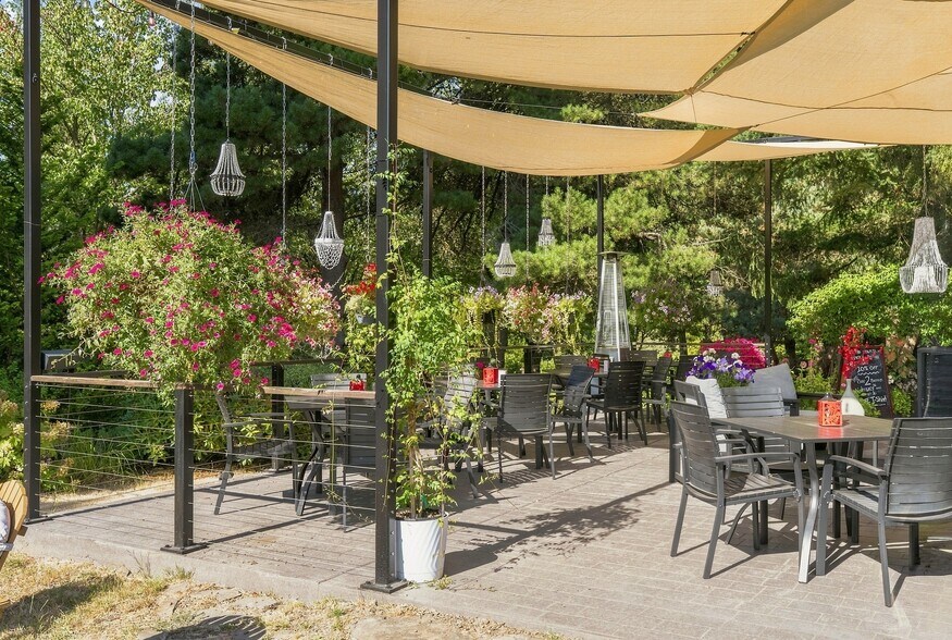 More Photos Of 21360 SW Hillsboro Hwy, Newberg Winery Vineyard For Sale