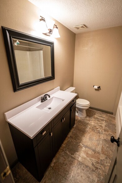 More Photos Of 300 E Windsor, Arkansas City Apartments For Sale