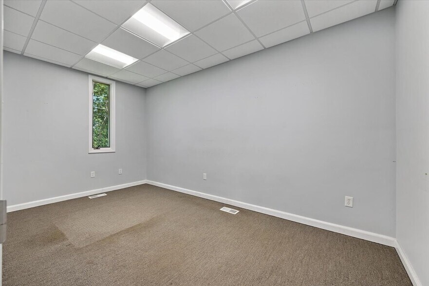 More Photos Of 159 Us Highway 46, Rockaway Office For Lease