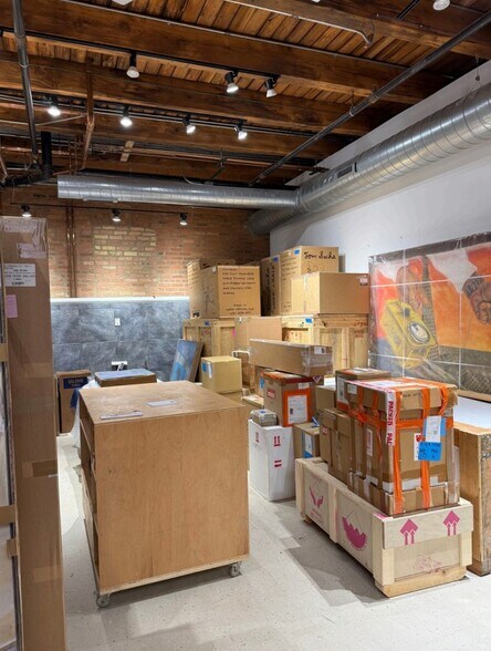 More Photos Of 1360 W Lake St, Chicago General Retail For Lease