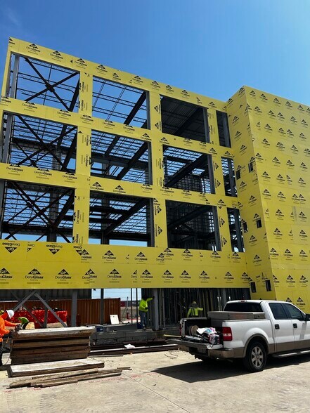 More Photos Of 851 N Central, McKinney Medical For Sale