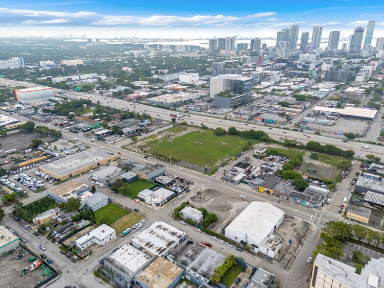 More Photos Of 2320-2326 NW 7th Ct, Miami Warehouse For Lease