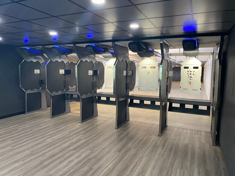 More Photos Of 5040 S Loop 340, Robinson Storefront Retail Office For Sale