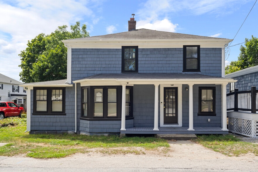 More Photos Of 14 W Natick Rd, Warwick Apartments For Sale