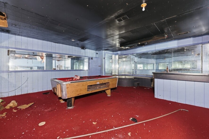More Photos Of 609 N McDuff Ave, Jacksonville Bar For Sale