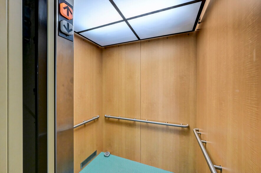 More Photos Of 301 Delaware Ave, Olyphant Office For Sale