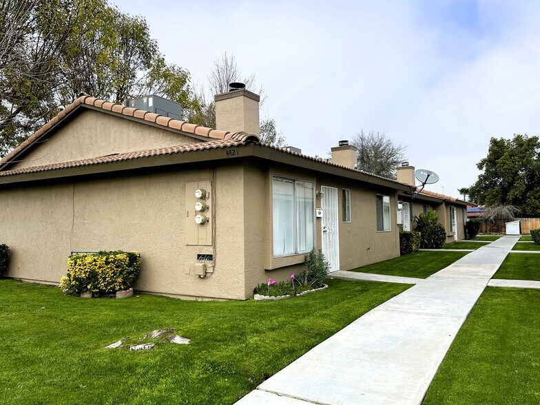 More Photos Of 4424 White Ln, Bakersfield Multifamily For Sale